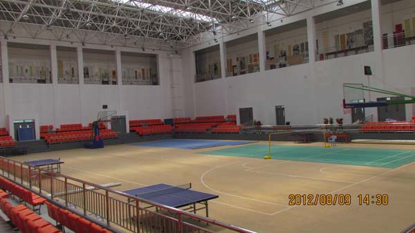 漳县体育运动中心体育馆内景.jpg